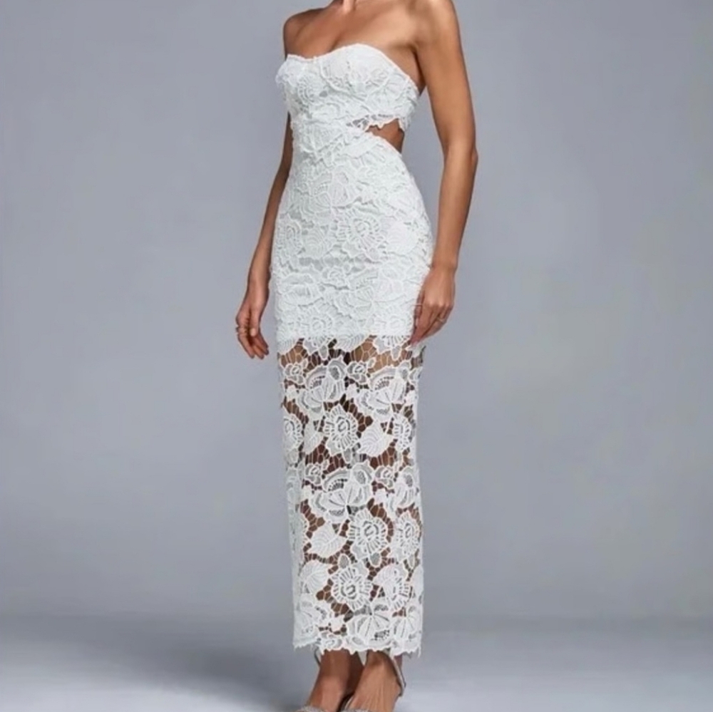Amable By Mable White Lace Midi - Picture 3 of 16